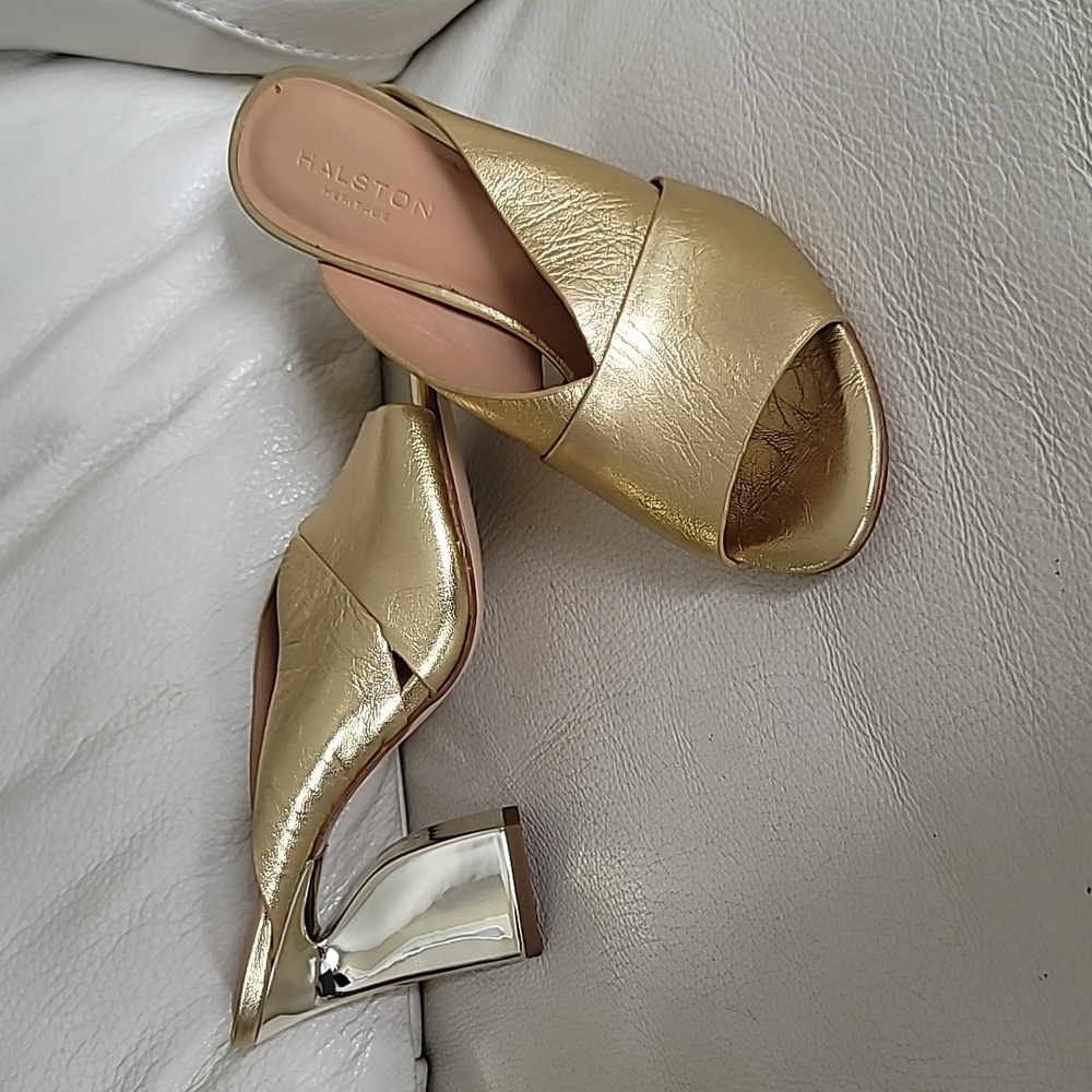Halston Heritage Gold Leather 8M